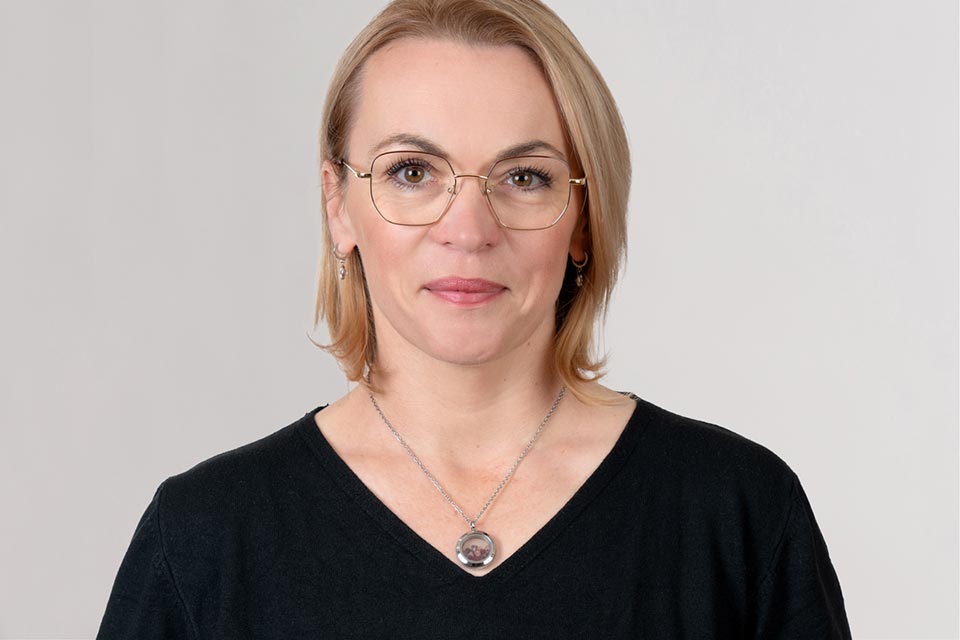 Porträt&nbsp;Timea Sintzel,&nbsp;Betreuungsassistentin