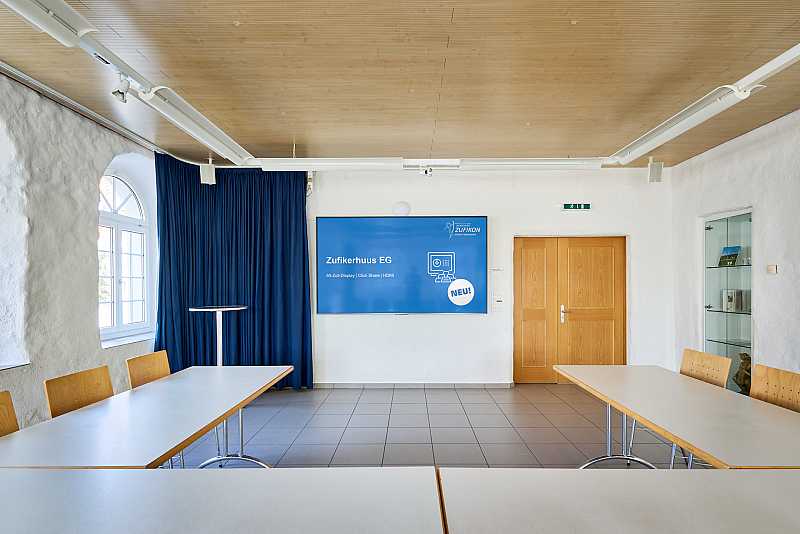 Neu vorhanden im Zufikerhuus EG und OG: grosses Display für Präsentationen usw.