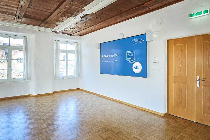 Neu vorhanden im Zufikerhuus EG und OG: grosses Display für Präsentationen usw.